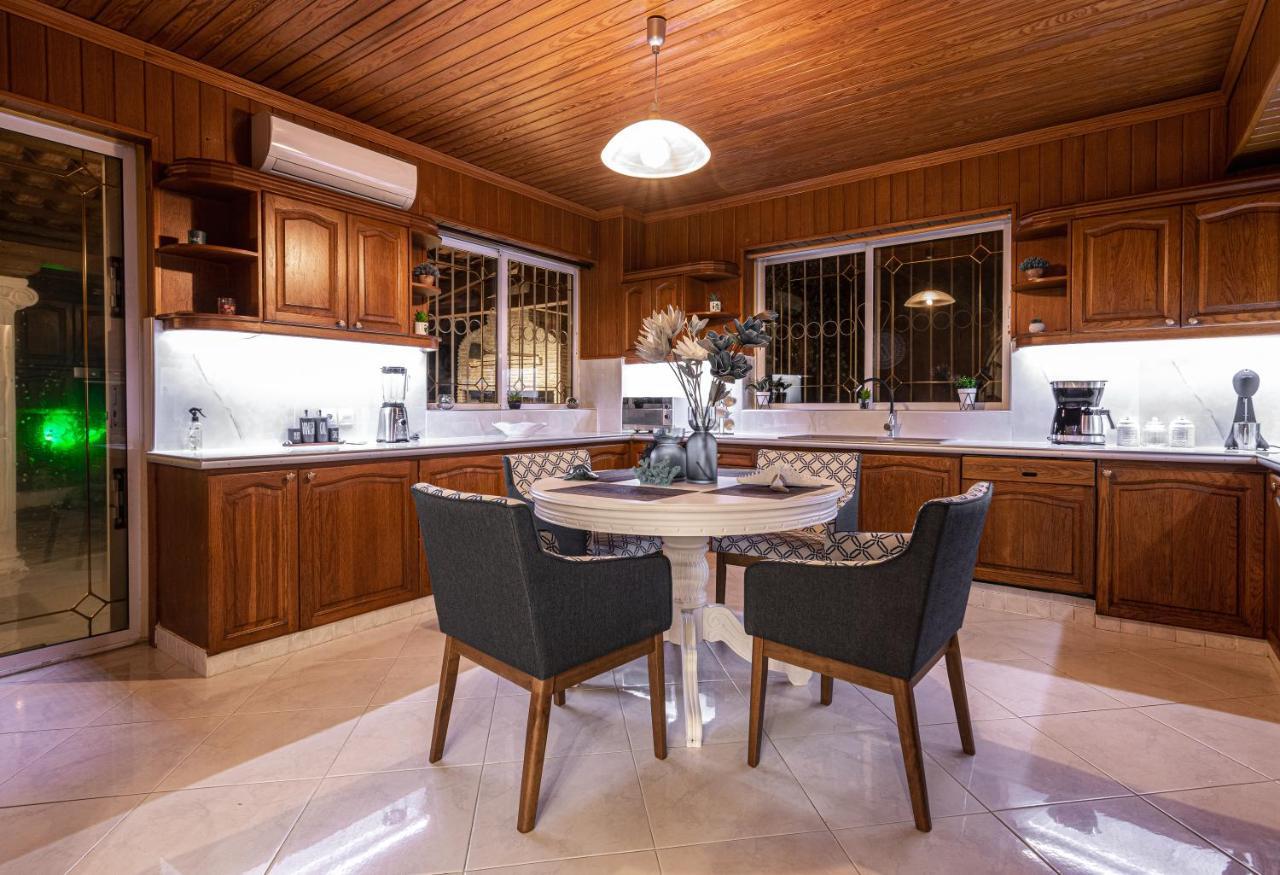 Galadriel Villa With Private Pool & Jacuzzi Kato Yerakarion ภายนอก รูปภาพ