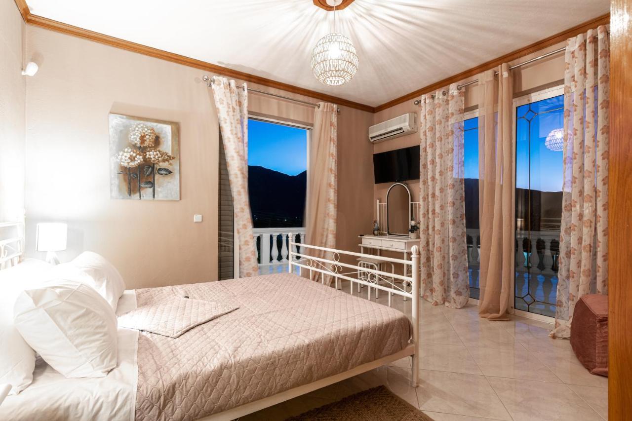 Galadriel Villa With Private Pool & Jacuzzi Kato Yerakarion ภายนอก รูปภาพ