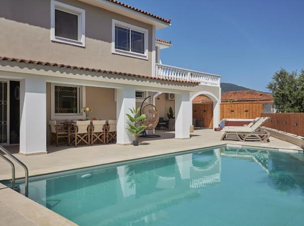 Galadriel Villa With Private Pool & Jacuzzi Kato Yerakarion ภายนอก รูปภาพ