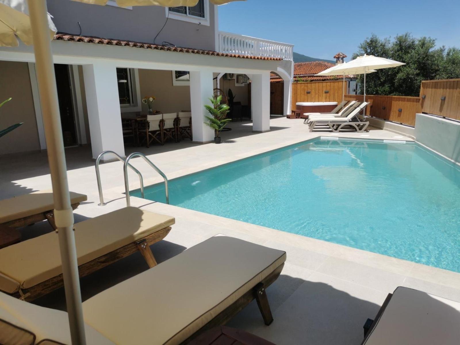 Galadriel Villa With Private Pool & Jacuzzi Kato Yerakarion ภายนอก รูปภาพ