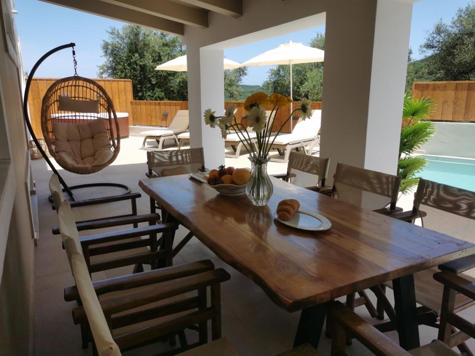 Galadriel Villa With Private Pool & Jacuzzi Kato Yerakarion ภายนอก รูปภาพ